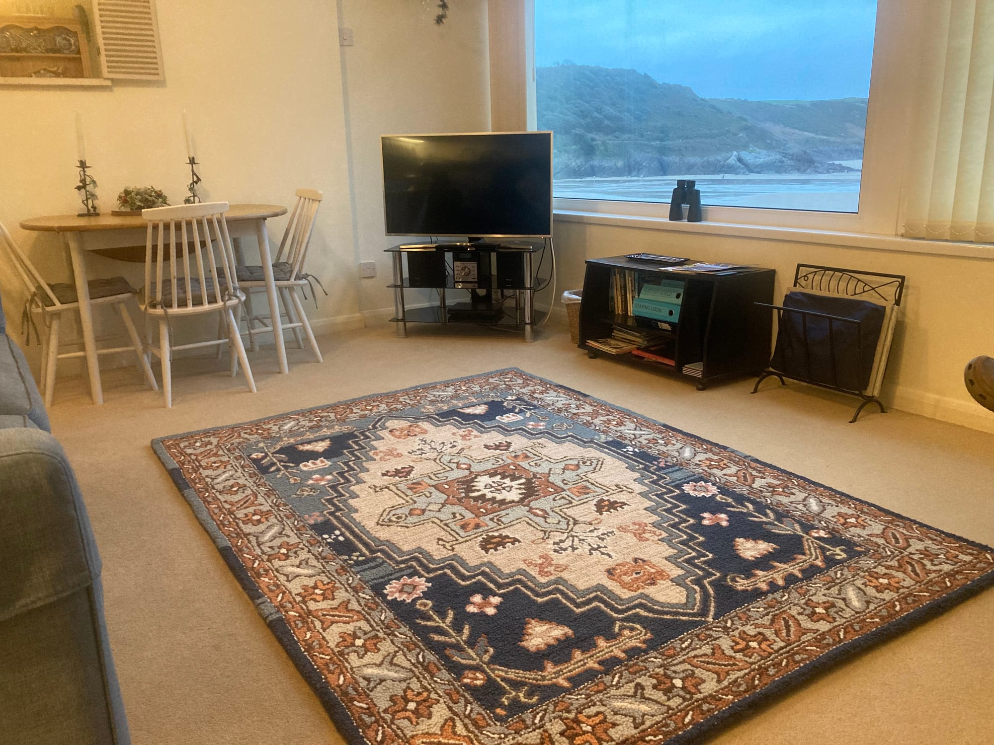 Lounge at 2A Redcliffe with sea view through the window